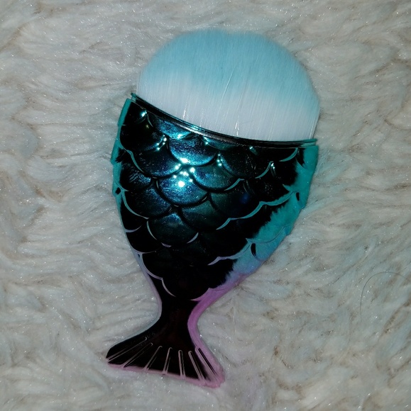 💖Mermaid Makeup Brush🌊 - Picture 2 of 3